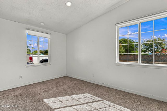 10705 SAIGON Drive, El Paso, TX 79925