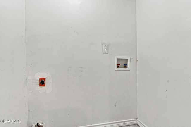 10705 SAIGON Drive, El Paso, TX 79925
