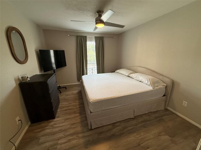 1880 White Oak Drive 182, Houston, TX 77009