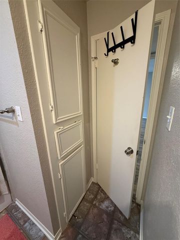 1880 White Oak Drive 182, Houston, TX 77009