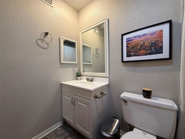 1880 White Oak Drive 182, Houston, TX 77009