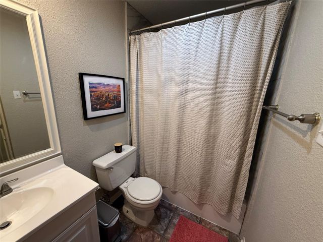 1880 White Oak Drive 182, Houston, TX 77009