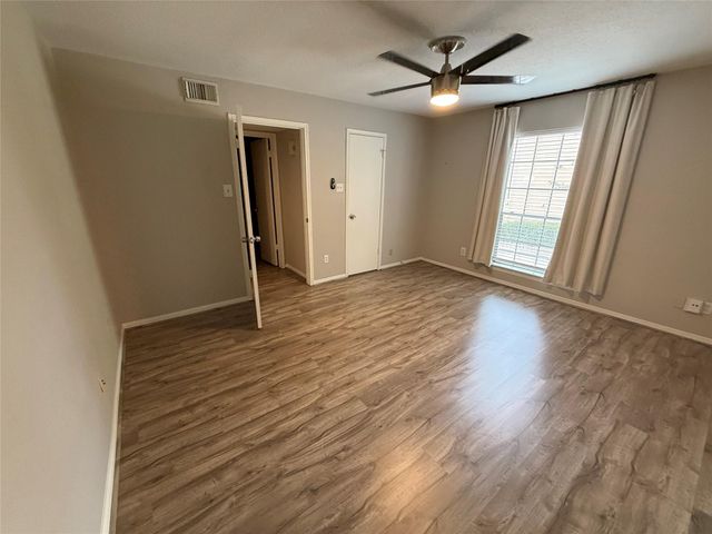 1880 White Oak Drive 182, Houston, TX 77009