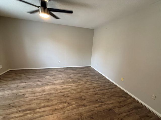 1880 White Oak Drive 182, Houston, TX 77009