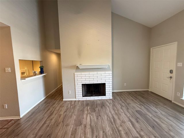 1880 White Oak Drive 182, Houston, TX 77009