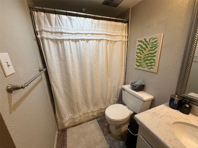 1880 White Oak Drive 182, Houston, TX 77009