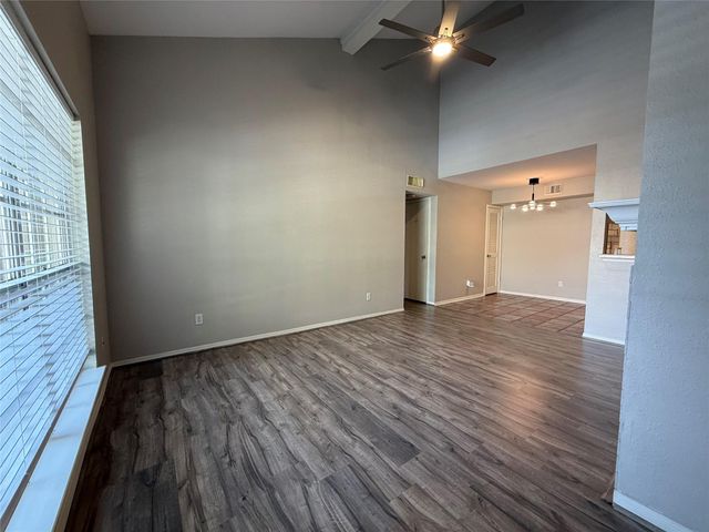 1880 White Oak Drive 182, Houston, TX 77009