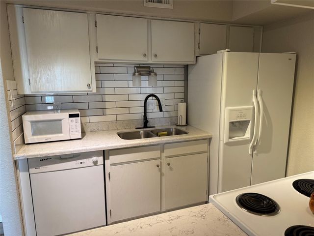 1880 White Oak Drive 182, Houston, TX 77009