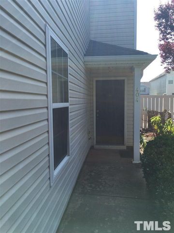 404 Commons Drive, Holly Springs, NC 27540