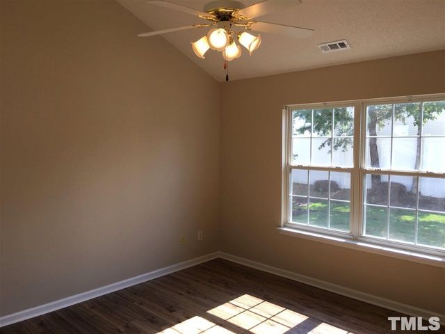 404 Commons Drive, Holly Springs, NC 27540