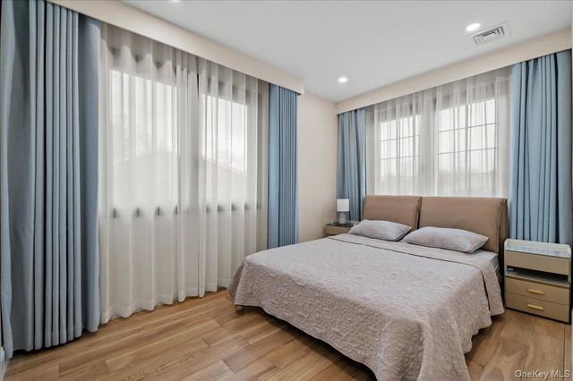 2 Elf Road, Syosset, NY 11791