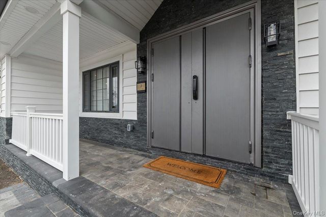 2 Elf Road, Syosset, NY 11791