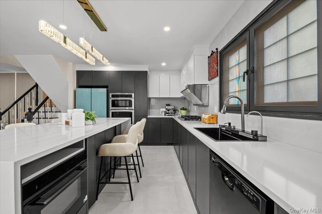 2 Elf Road, Syosset, NY 11791