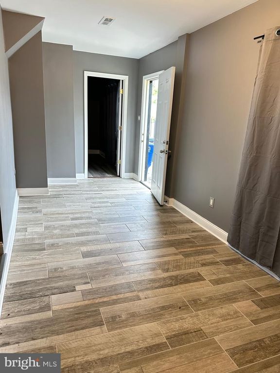 Image 7 of property listing at 1828-1828 CAPITOL AVE NE #A, Washington, DC 20002