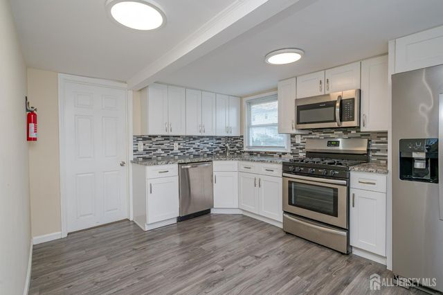 14 Elmer Avenue, Monroe, NJ 08831