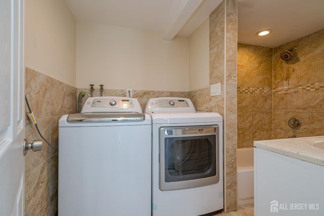 14 Elmer Avenue, Monroe, NJ 08831