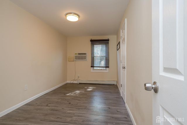 14 Elmer Avenue, Monroe, NJ 08831