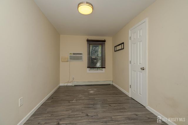 14 Elmer Avenue, Monroe, NJ 08831