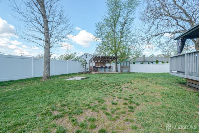 14 Elmer Avenue, Monroe, NJ 08831