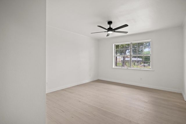 607 W Campbell, Linden, TX 75563