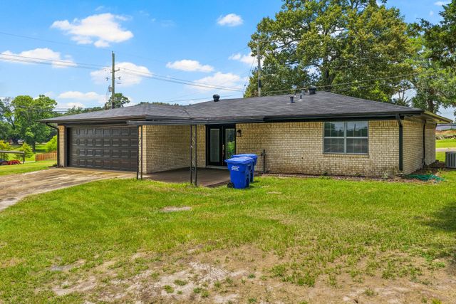 607 W Campbell, Linden, TX 75563