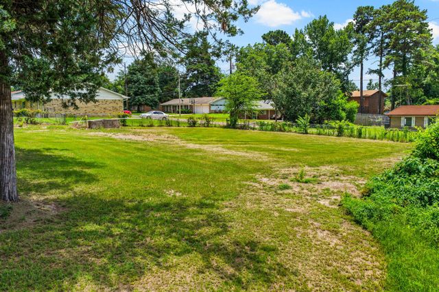 607 W Campbell, Linden, TX 75563