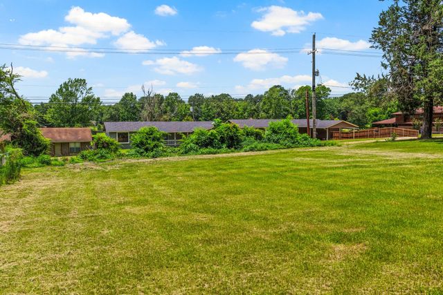 607 W Campbell, Linden, TX 75563