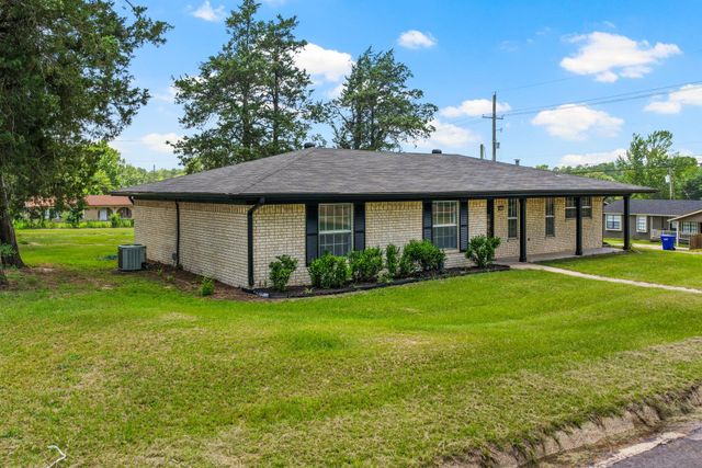 607 W Campbell, Linden, TX 75563