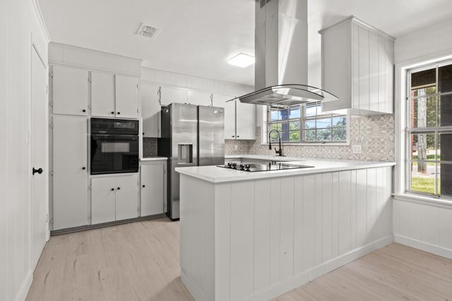 607 W Campbell, Linden, TX 75563