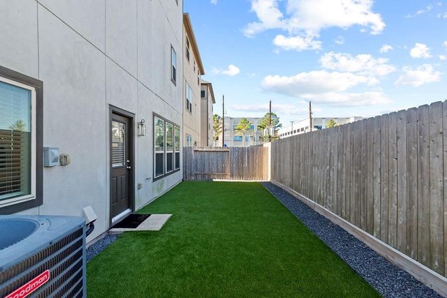 10616 Centre Shadows Drive, Houston, TX 77043