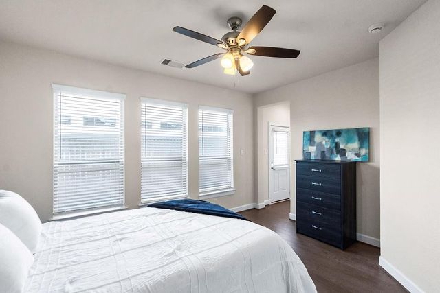 10616 Centre Shadows Drive, Houston, TX 77043