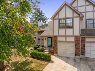 9001 W 121st Terrace, Overland Park, KS 66213