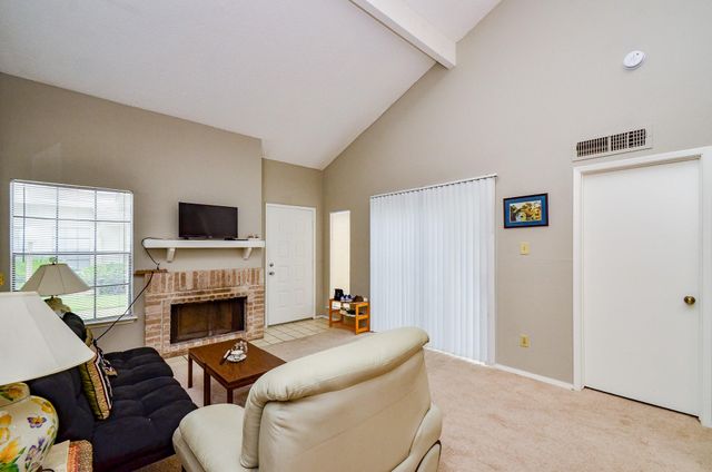 6211 Ludington Drive 21-909, Houston, TX 77035