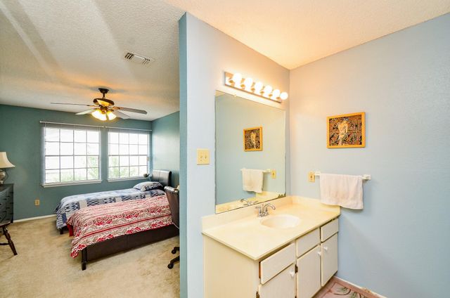 6211 Ludington Drive 21-909, Houston, TX 77035