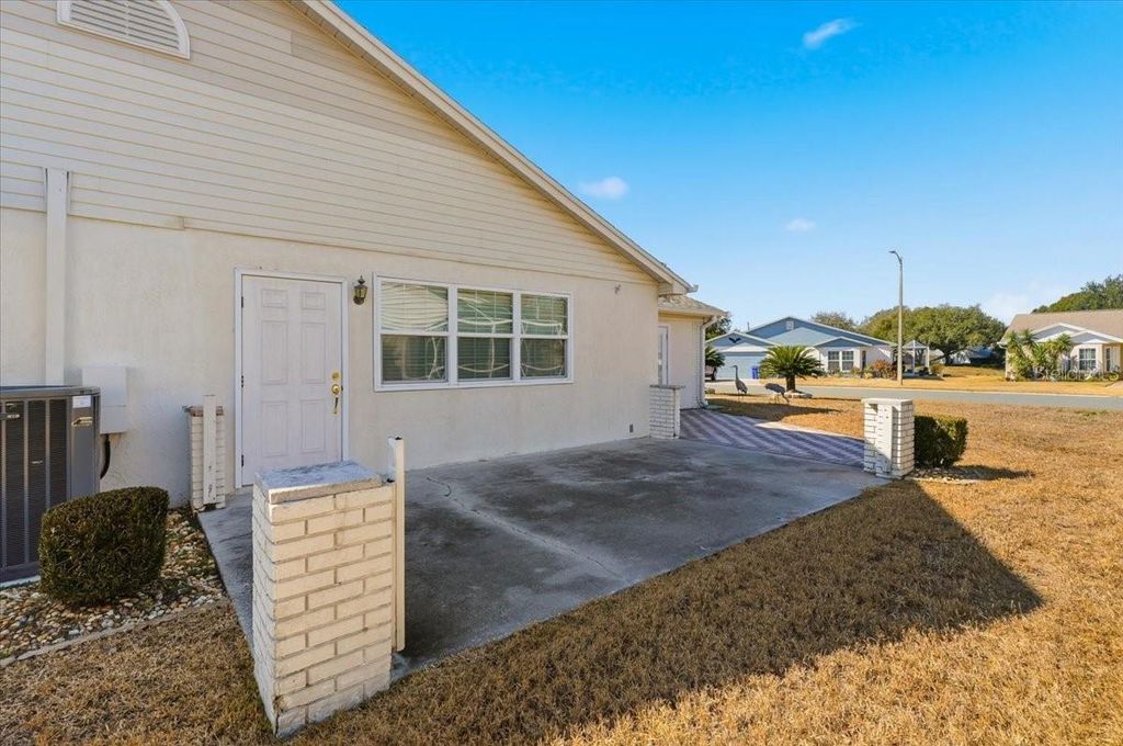 Image 16 of property listing at 6140 SEAGULL LANE, Lakeland, FL 33809