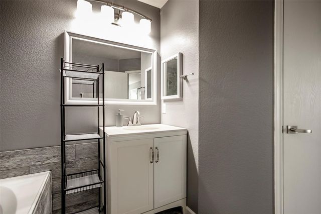 9813 Rockwall Road, Plano, TX 75025