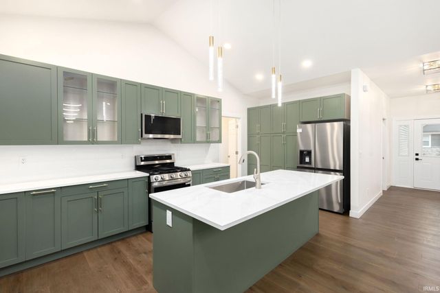 51617 Prescott Avenue, South Bend, IN 46637