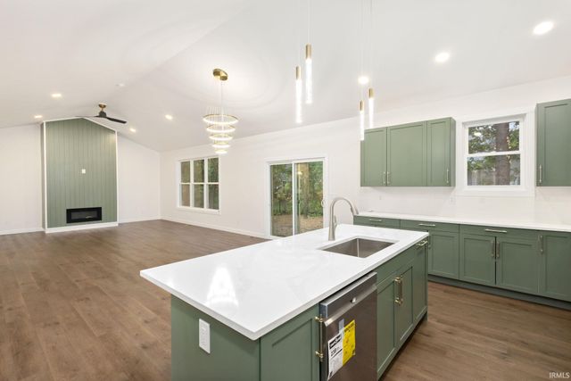 51617 Prescott Avenue, South Bend, IN 46637