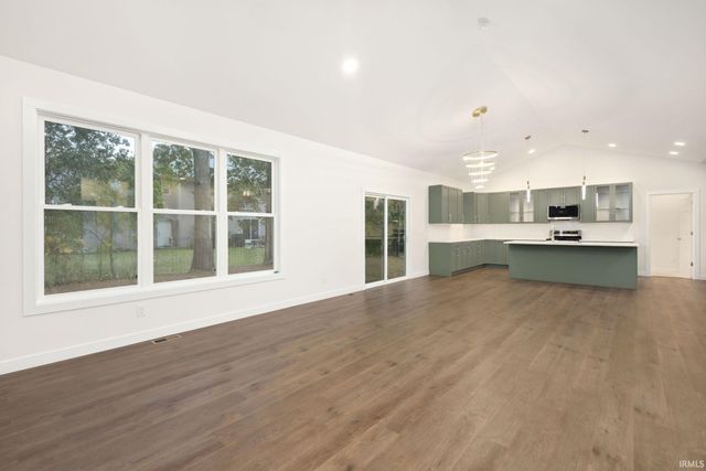 51617 Prescott Avenue, South Bend, IN 46637