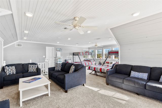 106 Jim Street, Gun Barrel City, TX 75156