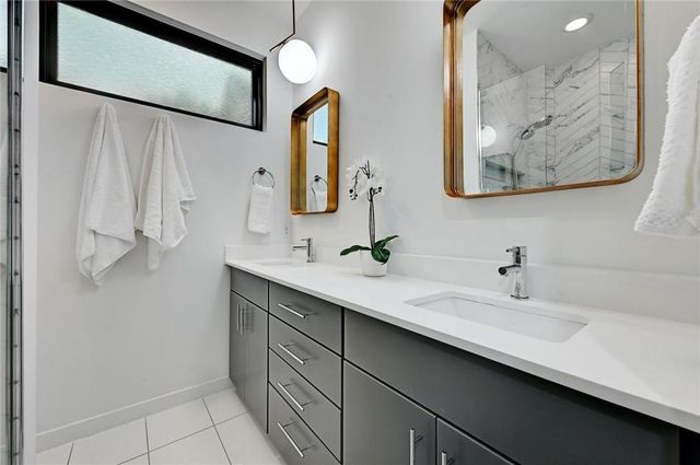 411 W Odell ST A, Austin, TX 78752