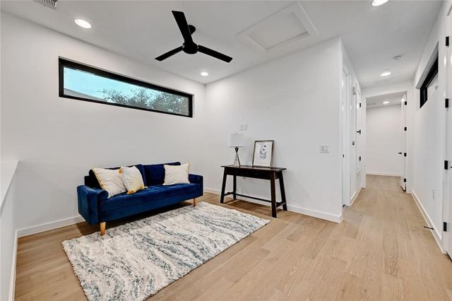 411 W Odell ST A, Austin, TX 78752