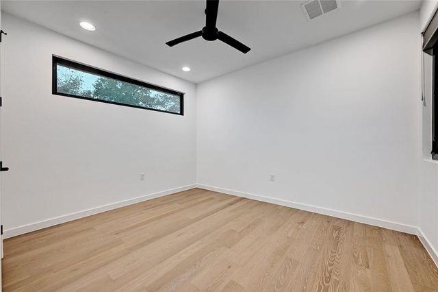 411 W Odell ST A, Austin, TX 78752