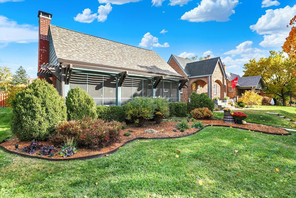 857 N Graham Avenue, Indianapolis, IN 46219