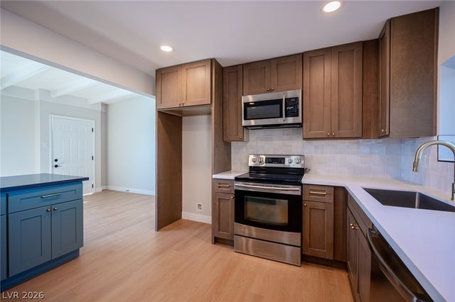 2506 North Gateway Road, Las Vegas, NV 89115