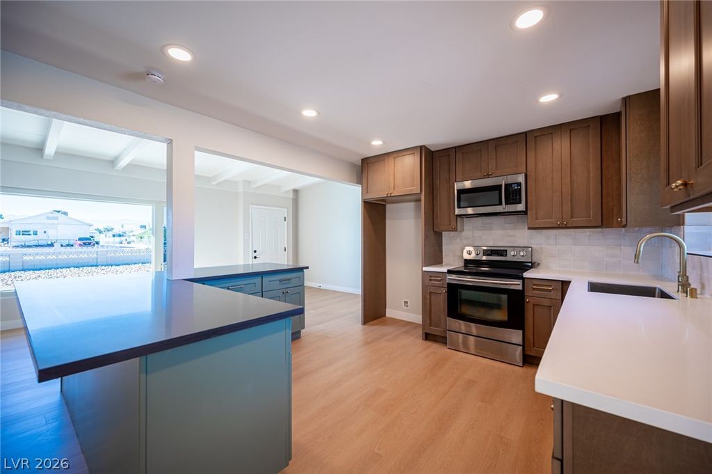 2506 North Gateway Road, Las Vegas, NV 89115