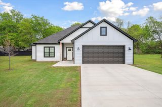 104 Boone Street, Edgewood, TX 75117