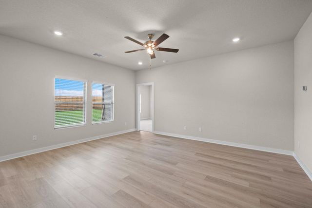 181 Sleep Hollow, Jarrell, TX 76537