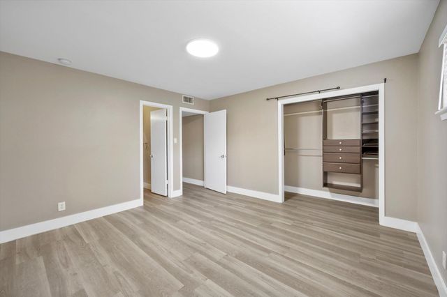 2303 East Side DR 109, Austin, TX 78704