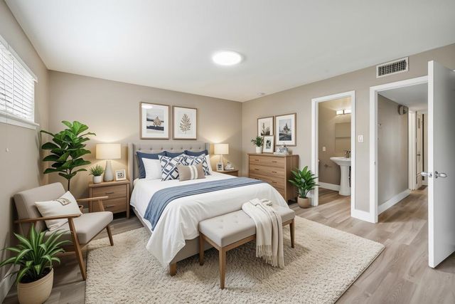 2303 East Side DR 109, Austin, TX 78704